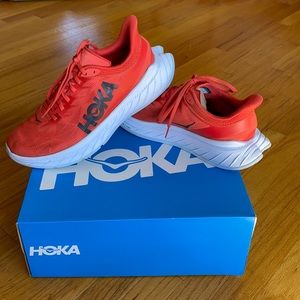 Hoka One Men’s Carbon X 2 racing & training shoe.